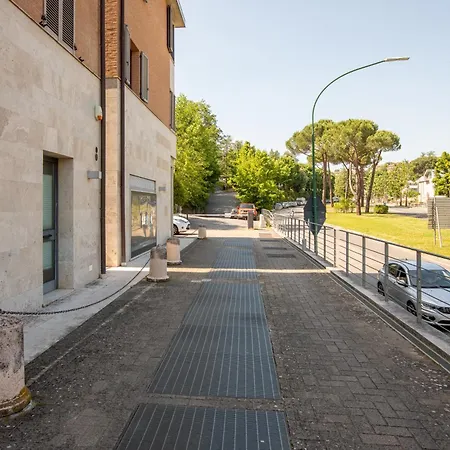 Stazione E Ospedale - Moderna Lägenhet *