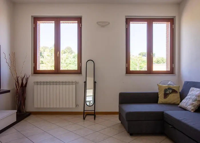 Stazione E Ospedale - Moderna Apartman *