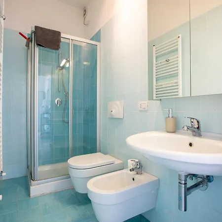 Stazione E Ospedale - Moderna *